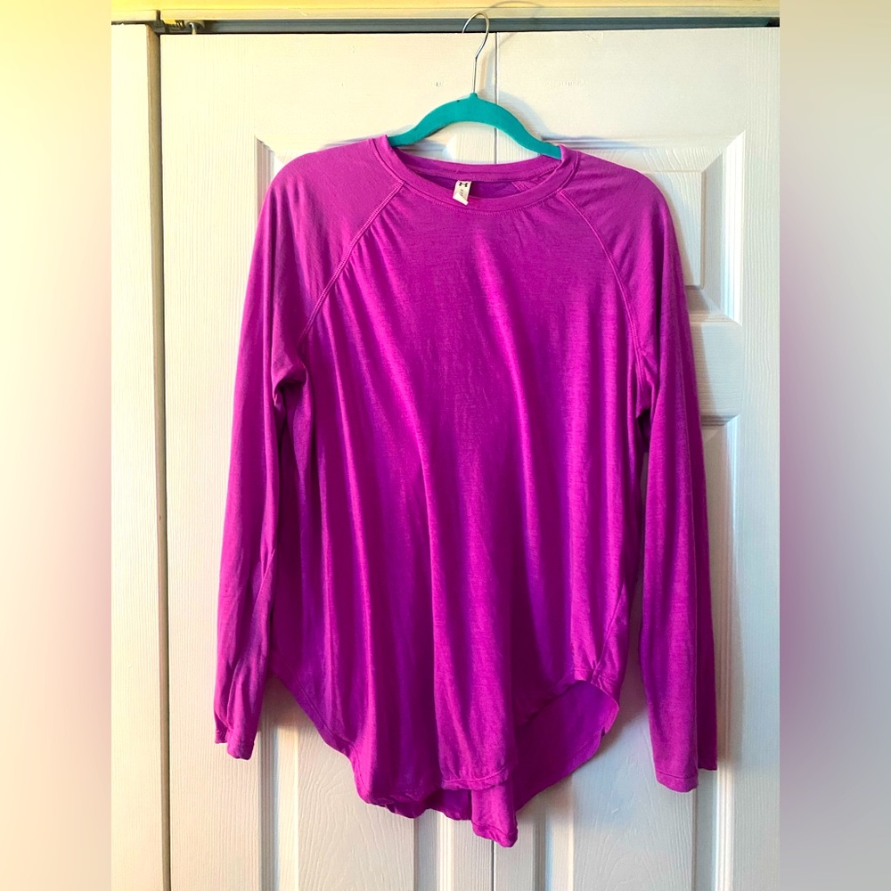 💜Under Armour Women’s Purple Long Sleeve💜